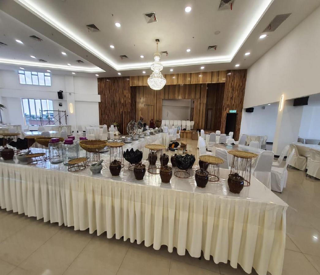 Sri Indar Hotel & Suites Parit Buntar Zewnętrze zdjęcie