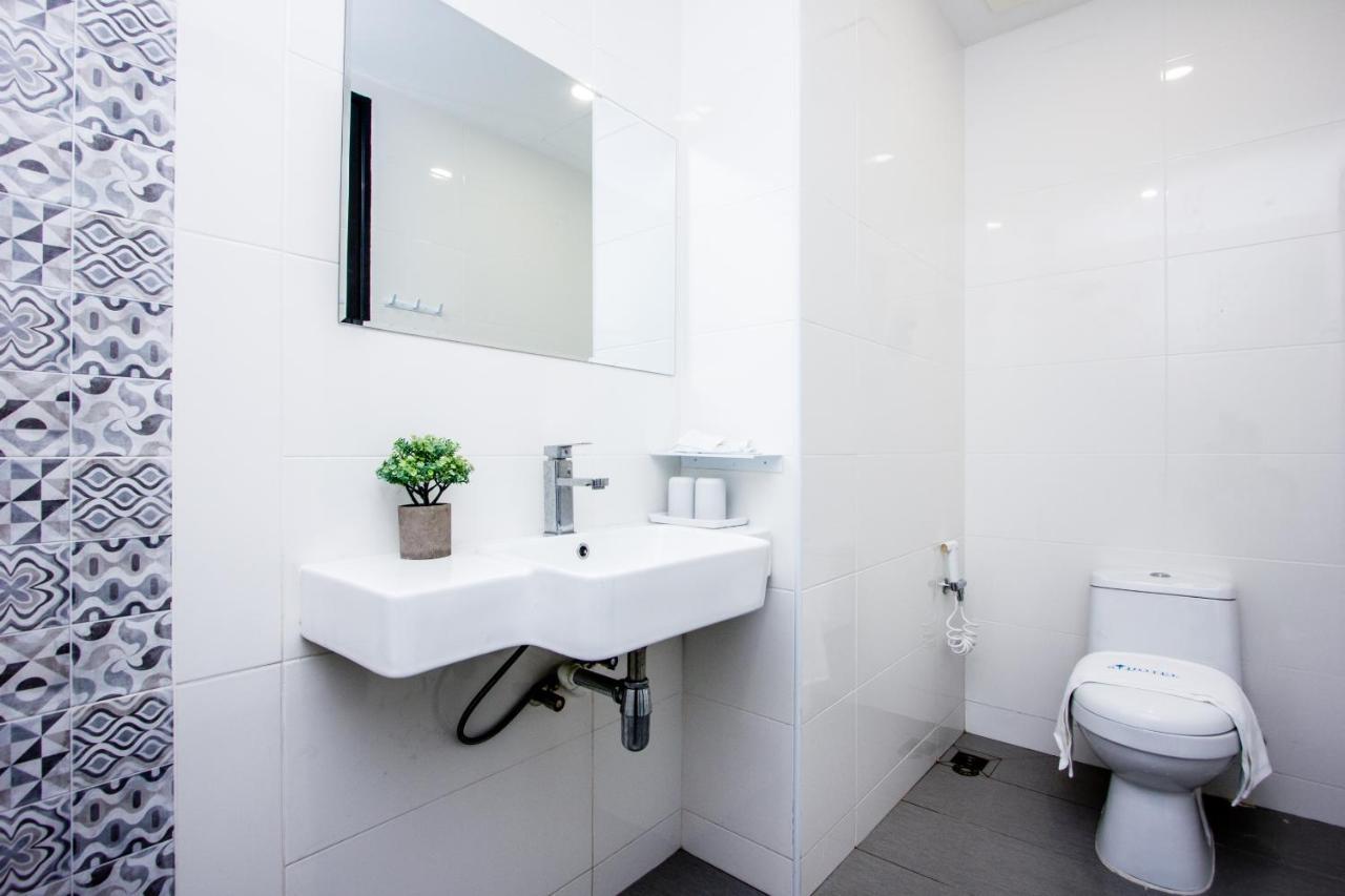 Sri Indar Hotel & Suites Parit Buntar Zewnętrze zdjęcie