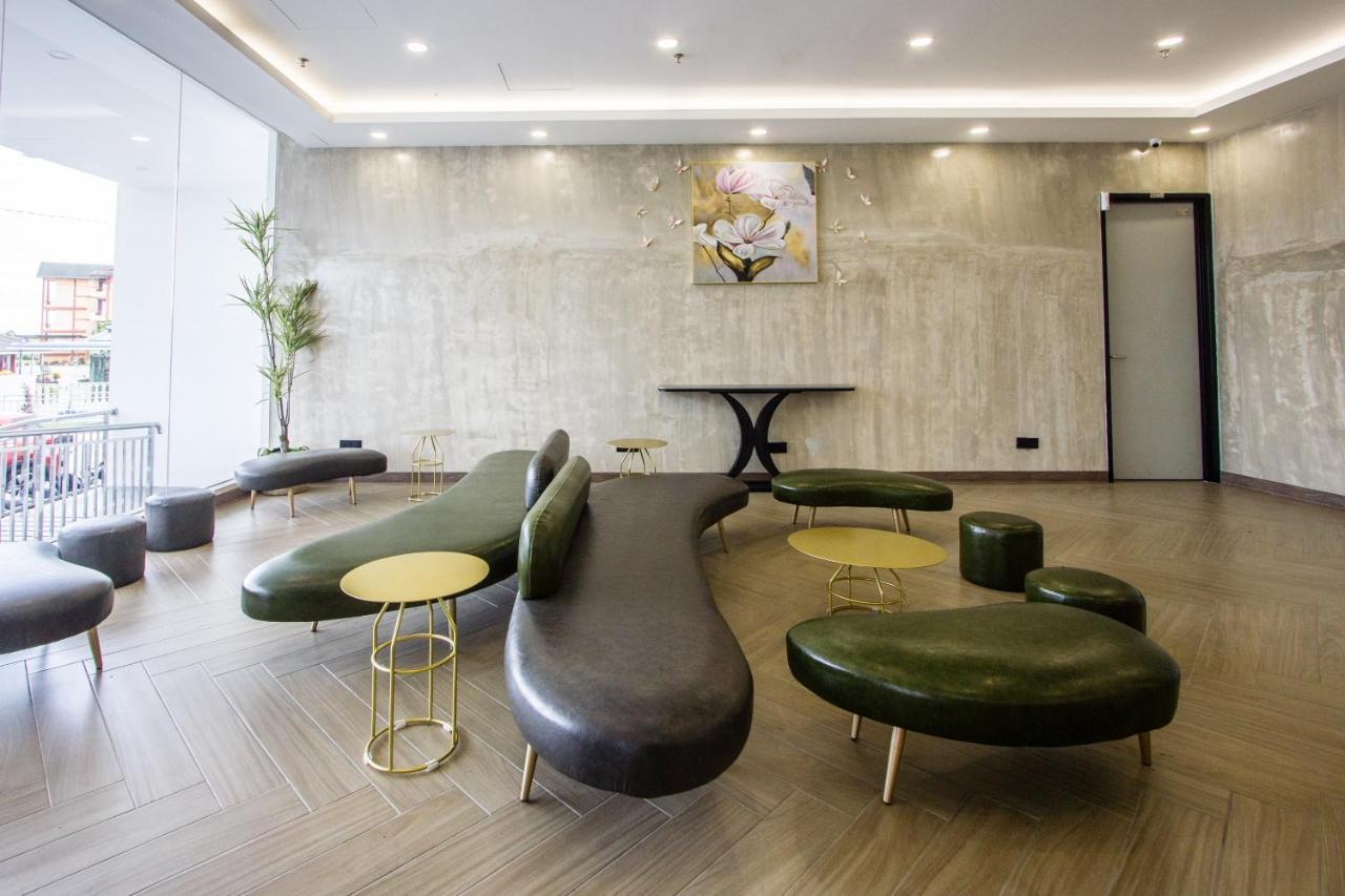 Sri Indar Hotel & Suites Parit Buntar Zewnętrze zdjęcie