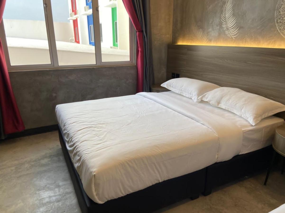 Sri Indar Hotel & Suites Parit Buntar Zewnętrze zdjęcie