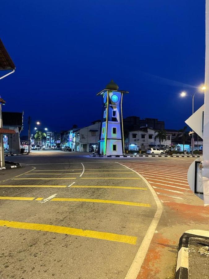 Sri Indar Hotel & Suites Parit Buntar Zewnętrze zdjęcie