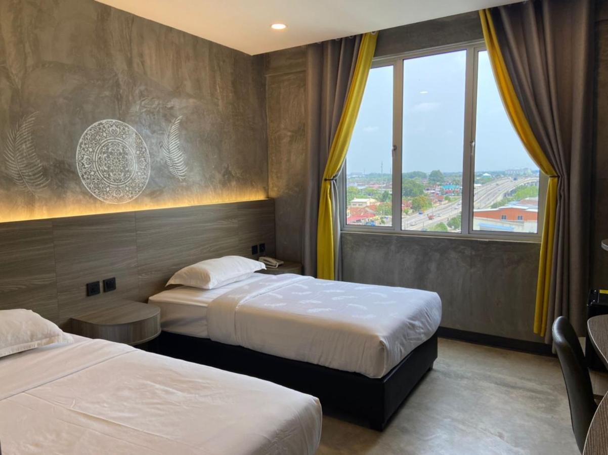 Sri Indar Hotel & Suites Parit Buntar Zewnętrze zdjęcie