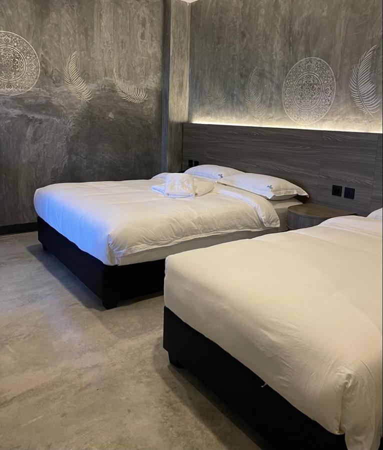 Sri Indar Hotel & Suites Parit Buntar Zewnętrze zdjęcie