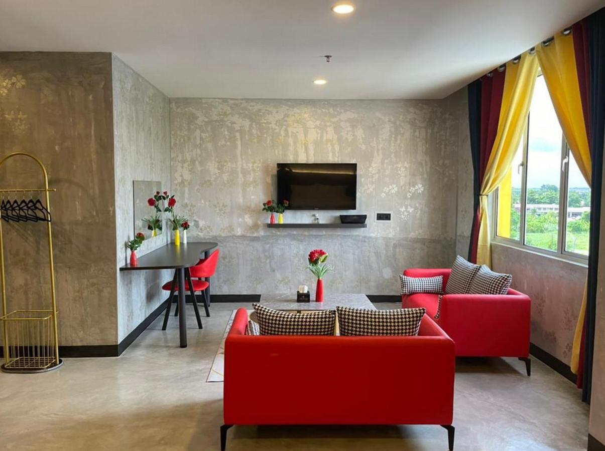 Sri Indar Hotel & Suites Parit Buntar Zewnętrze zdjęcie