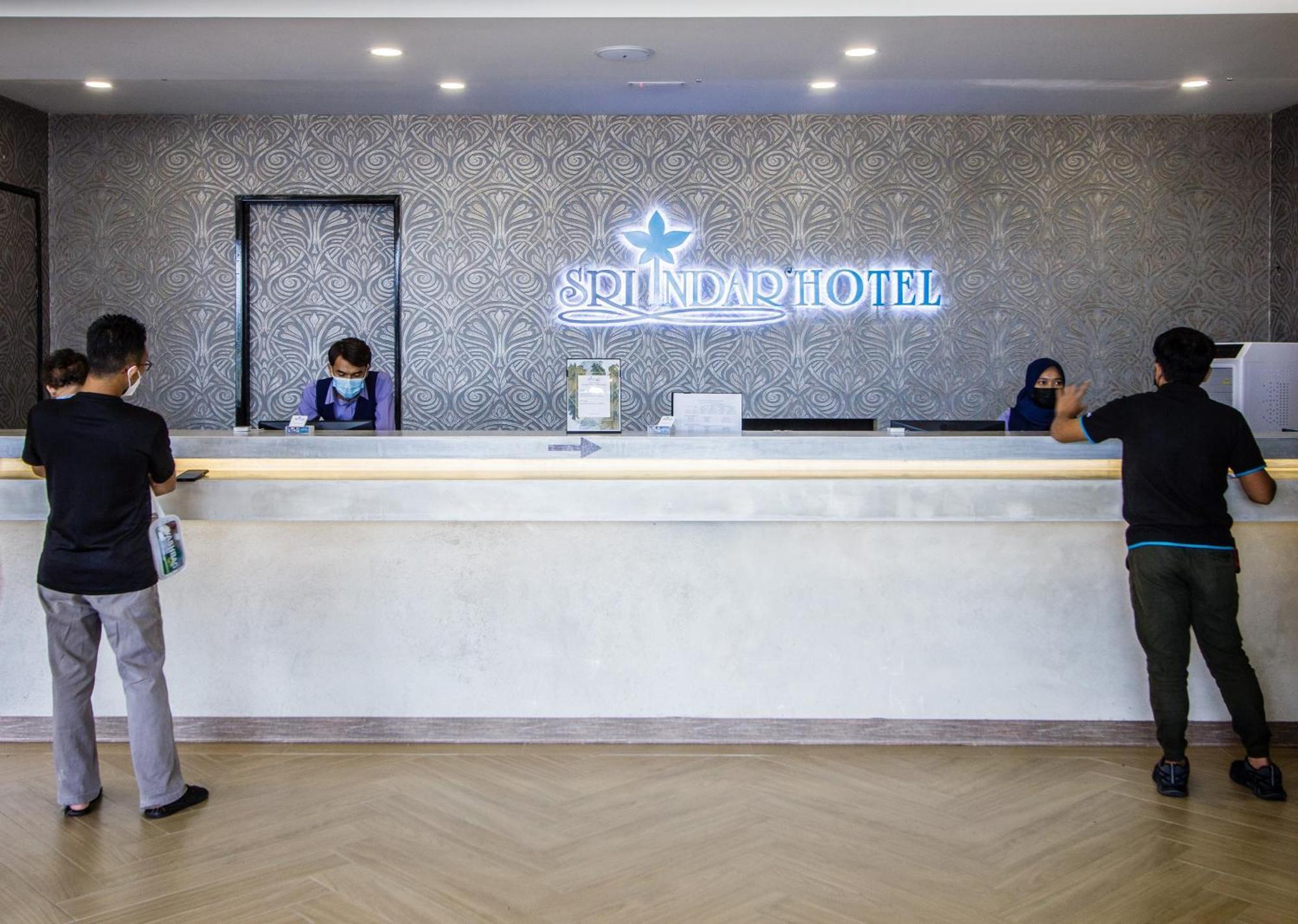 Sri Indar Hotel & Suites Parit Buntar Zewnętrze zdjęcie